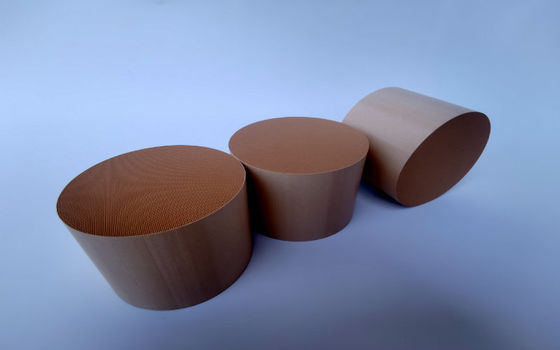 সিউটারিং বয়লারস ফার্নেসেস গ্লাস কোকিং প্ল্যান্টের জন্য কিউ এবং ফে জেওলাইট স্কার অনুঘটক টিও 2