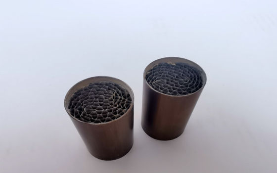 HC CO NOX ইউনিভার্সাল অনুঘটক ইউরো 4 5 6 প্ল্যাটিনাম প্যালাডিয়াম রোডিয়াম অনুঘটক রূপান্তরকারী